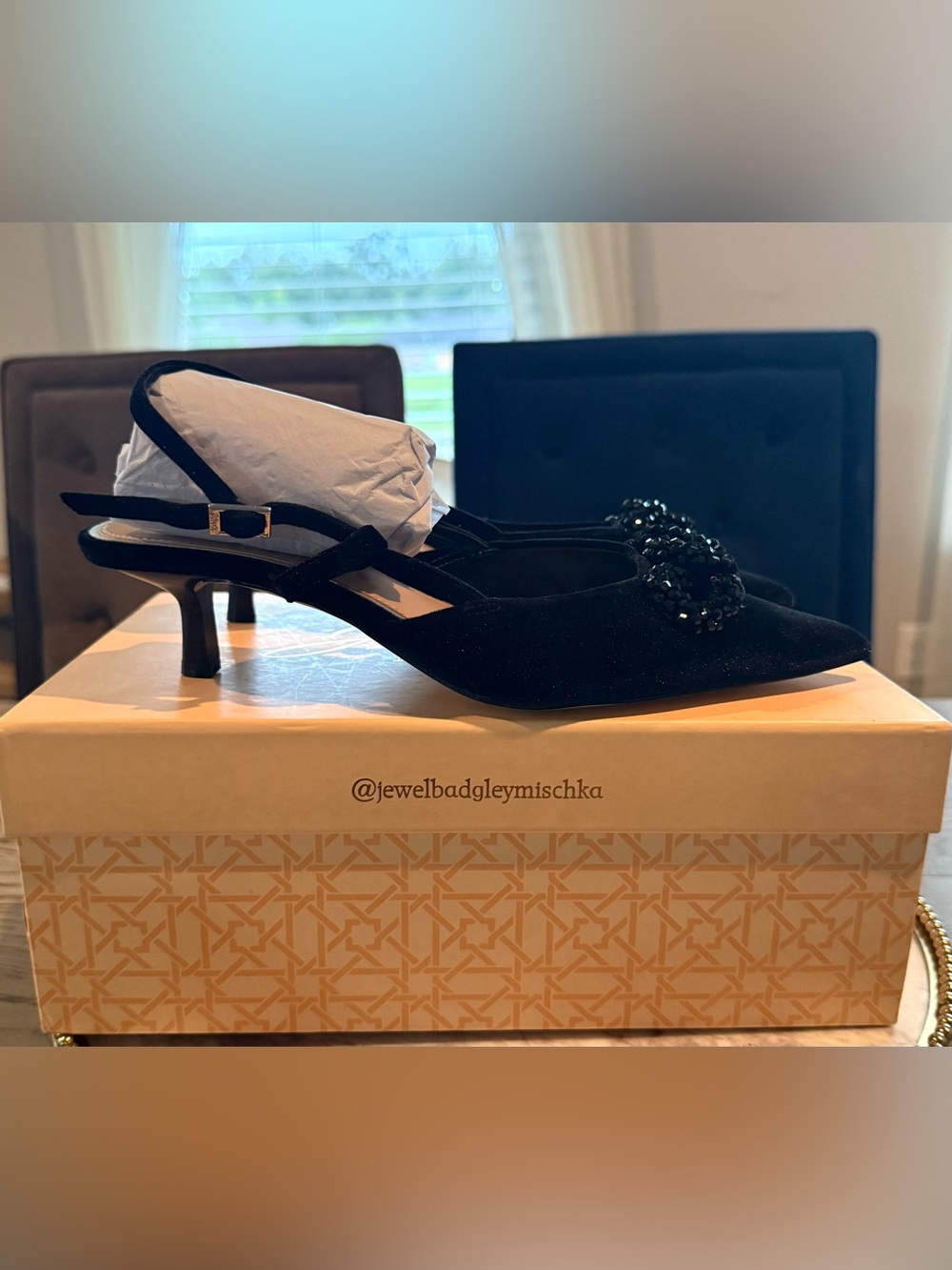 Badgley Mischka Black Jeweled Velvet Slingback Kitten Heel Pump | SZ. 7.5 (NWB)